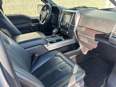 Used 2016 Ford F150 Platinum w/ Equipment Group 701A Luxury image 34