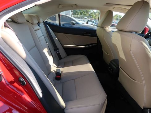 Used 2019 Lexus IS 300 image 20