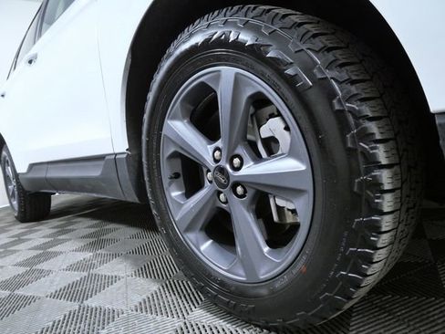 Certified 2023 Ford Edge SEL w/ Sport Appearance Package image 2