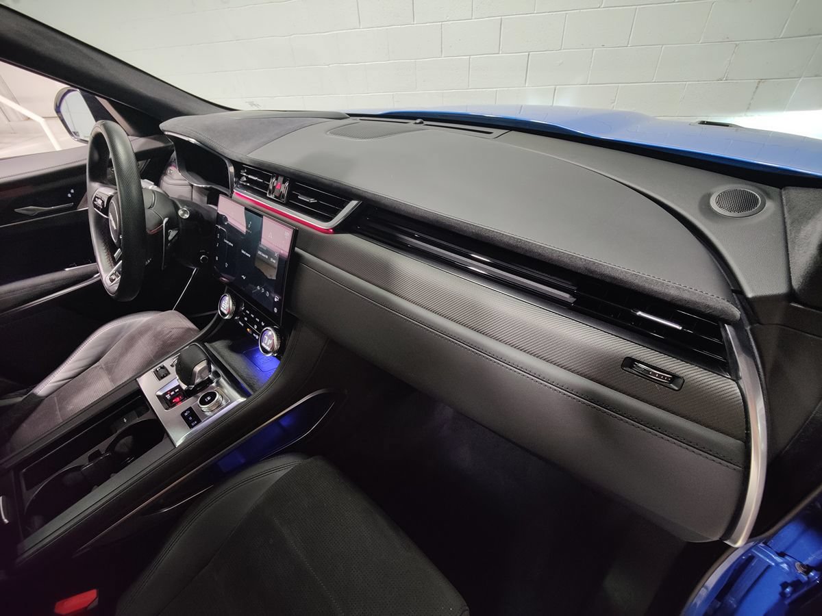 Used 2023 Jaguar F-PACE SVR AWD/4WD image 12