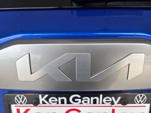 Used 2023 Kia Seltos LX image 8