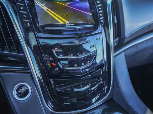 Used 2018 Cadillac Escalade Platinum image 13