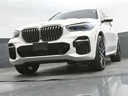 Certified 2023 BMW X5 M50i w/ Executive Package image 36