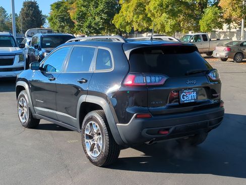 Used 2019 Jeep Cherokee Trailhawk image 8