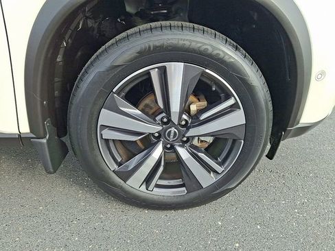 Used 2023 Nissan Rogue Platinum w/ Platinum Premium Package image 8