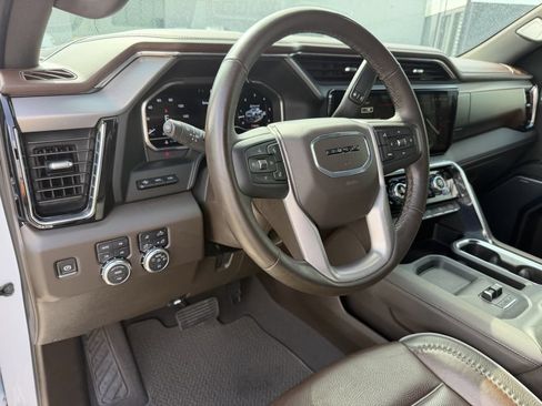 Used 2024 GMC Sierra 2500 Denali w/ Denali Reserve Package AWD/4WD image 14