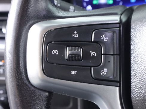 Used 2022 Chevrolet Suburban Z71 w/ Luxury Package image 13