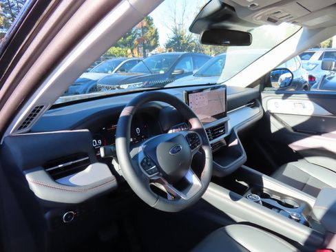 New 2026 Ford Explorer Active image 8