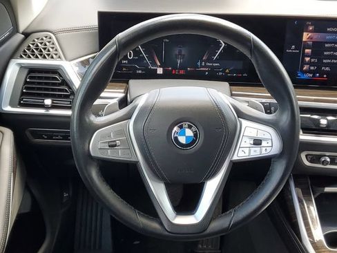 Used 2024 BMW X7 xDrive40i w/ Premium Package AWD/4WD image 40