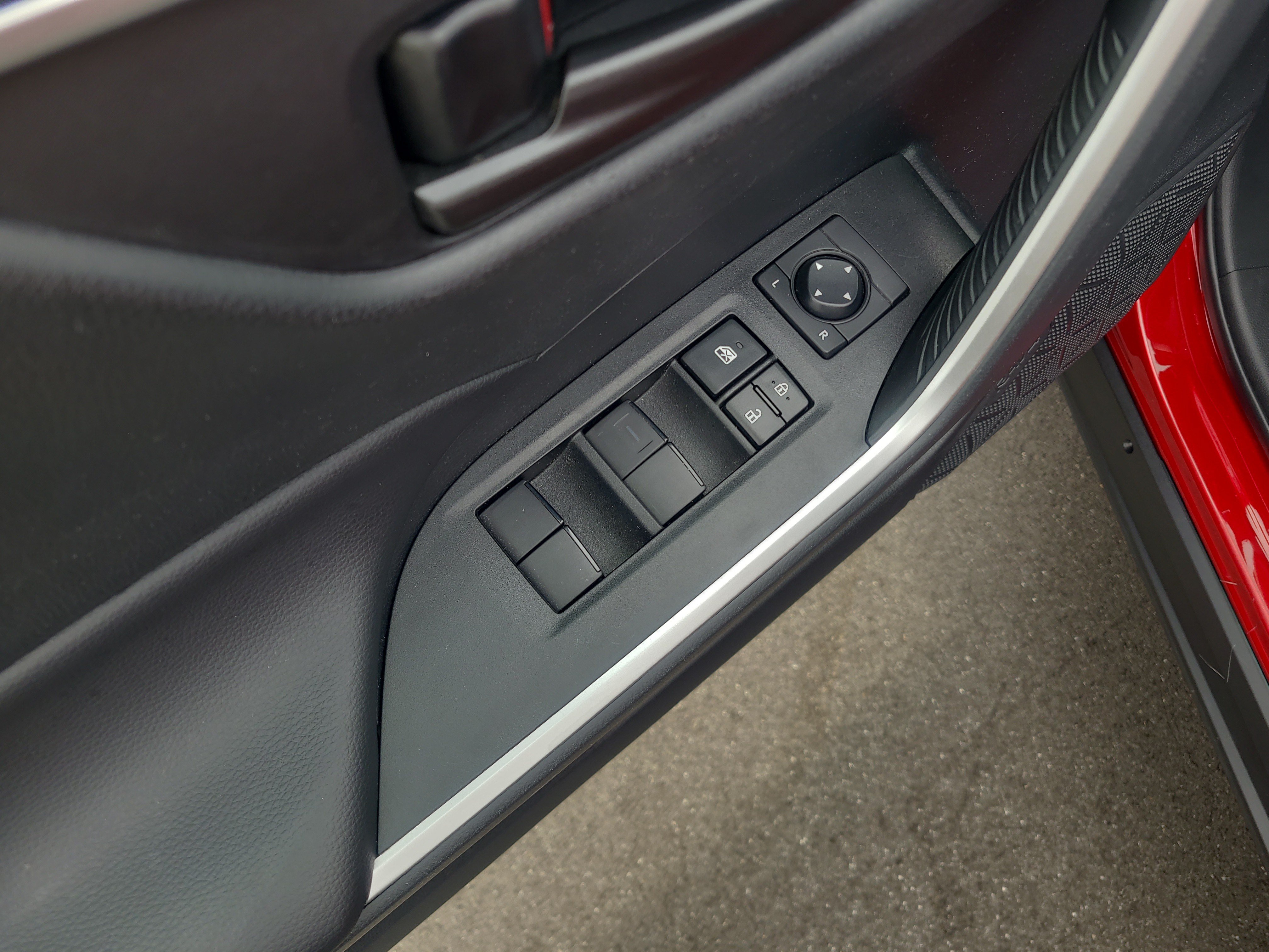 Certified 2024 Toyota RAV4 LE AWD/4WD image 13