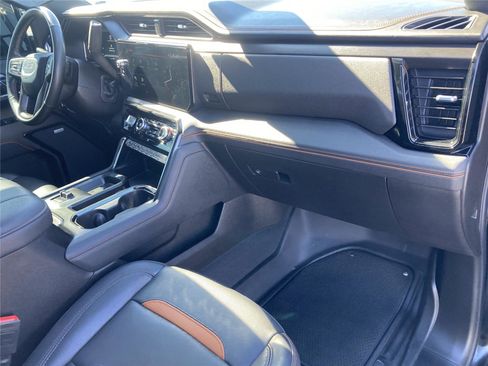 Used 2024 GMC Sierra 2500 AT4 w/ AT4 Premium Plus Package image 33