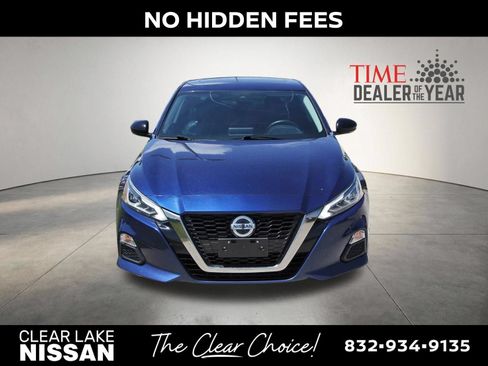 Used 2020 Nissan Altima 2.5 SR w/ Premium Package FWD image 2