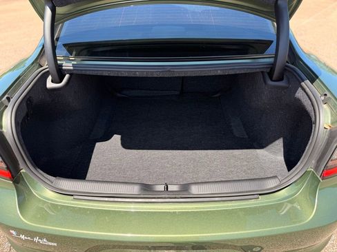 Used 2023 Dodge Charger SXT w/ Blacktop Package image 8