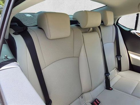 Used 2024 Lexus ES 250 w/ Premium Package AWD/4WD image 17