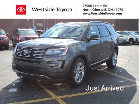 Used 2017 Ford Explorer XLT w/ Equipment Group 202A image 1