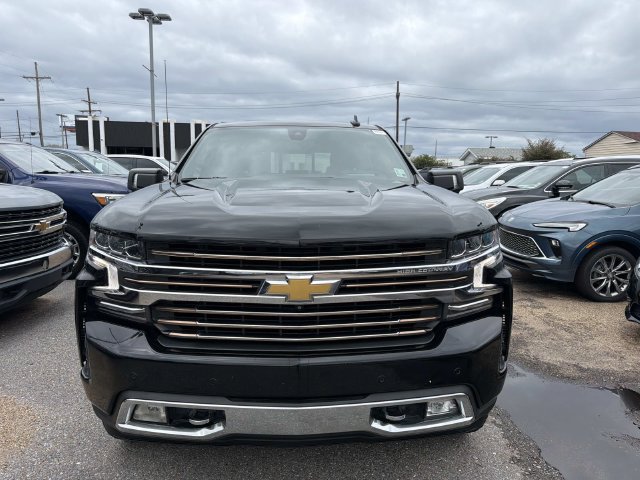 Used 2021 Chevrolet Silverado 1500 High Country w/ Technology Package AWD/4WD image 2