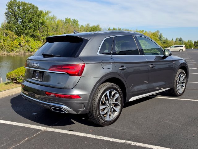 Used 2023 Audi Q5 2.0T Premium w/ Convenience Package AWD/4WD image 7