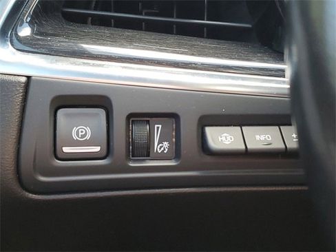 Certified 2022 Cadillac XT5 Premium Luxury w/ Technology Package image 25