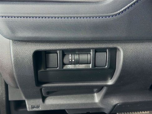 Used 2026 Subaru Forester Premium AWD/4WD image 10