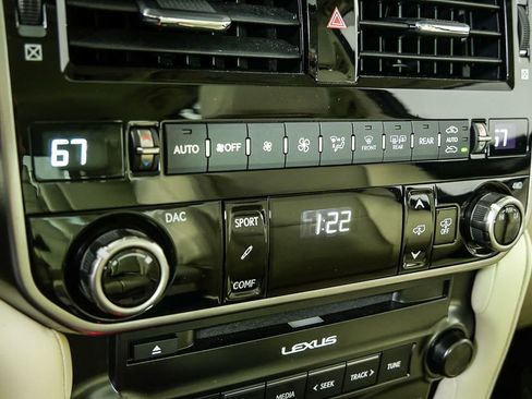 Used 2022 Lexus GX 460 Luxury image 16