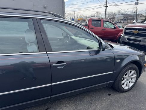 Used 2004 Volkswagen Passat GLS FWD image 10