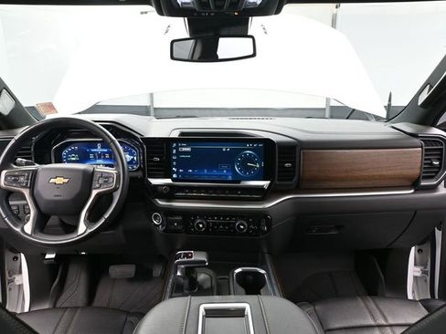 Used 2022 Chevrolet Silverado 1500 High Country image 32