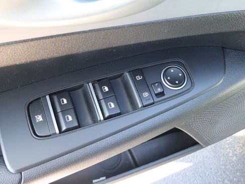 Used 2024 Kia Forte LXS FWD image 11