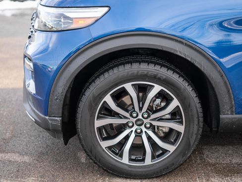 Used 2020 Ford Explorer ST w/ Premium Technology Package image 9