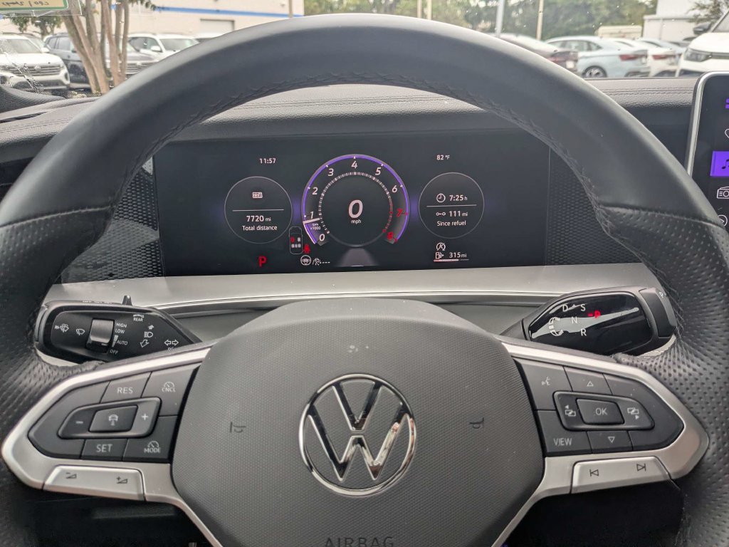 Certified 2026 Volkswagen Tiguan SE R-Line FWD image 36