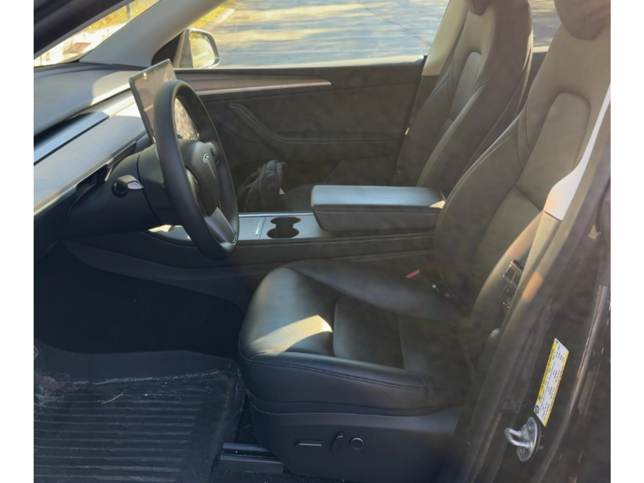Used 2024 Tesla Model Y Performance AWD/4WD image 5