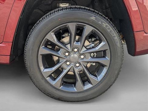 New 2026 Jeep Grand Cherokee Limited AWD/4WD image 10