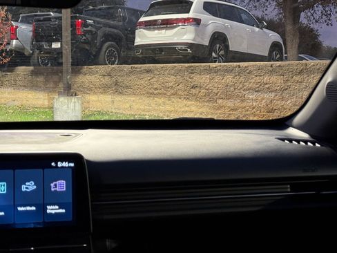 Used 2025 Hyundai Kona SEL image 35