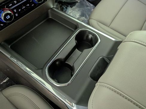 New 2025 GMC Sierra 2500 SLT w/ SLT Premium Package image 24