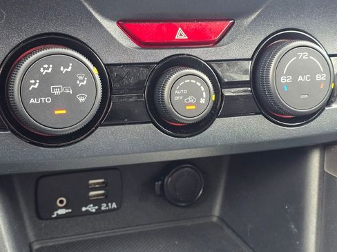 Used 2021 Subaru Forester Premium image 37