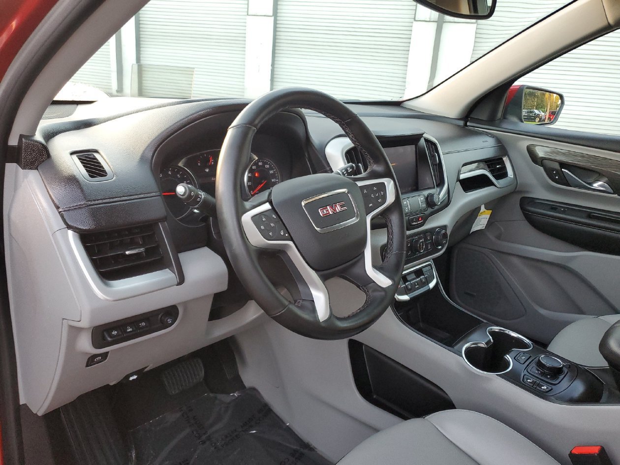 Used 2024 GMC Terrain SLT w/ Infotainment Package II FWD image 19