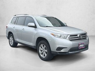 Used 2013 Toyota Highlander FWD video 3