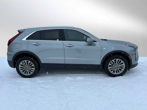Used 2024 Cadillac XT4 Premium Luxury image 2