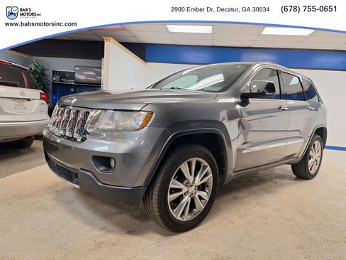 Used 2013 Jeep Grand Cherokee Overland w/ Advance Technology Group image 33