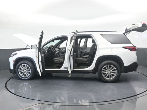 Used 2023 Chevrolet Traverse LT image 77