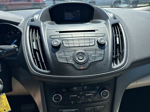 Used 2018 Ford Escape SE FWD image 22