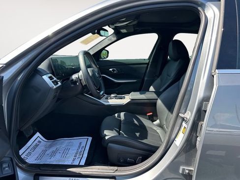 Used 2025 BMW 330i Sedan w/ Convenience Package RWD image 9