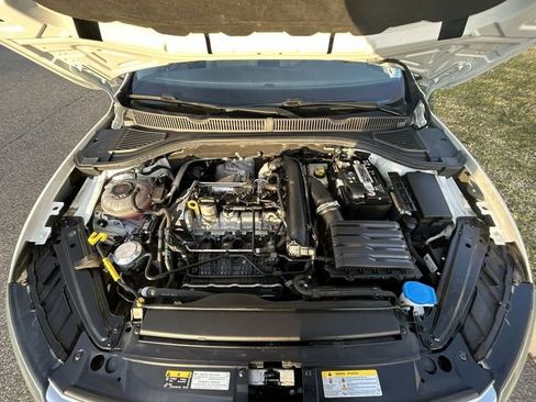 Used 2021 Volkswagen Jetta image 14