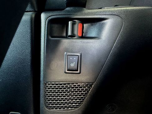 New 2026 Chrysler Pacifica Limited w/ Uconnect Theater Family Group image 33