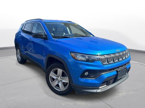 Used 2022 Jeep Compass Latitude AWD/4WD image 4