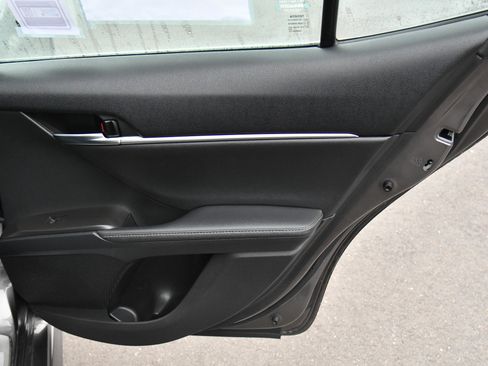 Used 2022 Toyota Camry XSE image 40