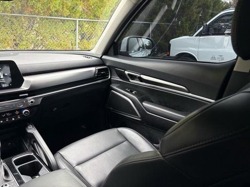 Used 2024 Kia Telluride S w/ S Sunroof Package image 41