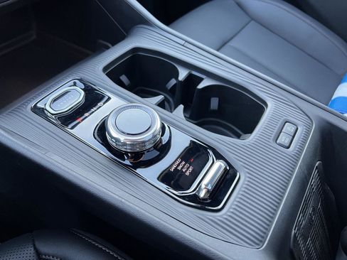 New 2026 Jeep Cherokee Limited image 34