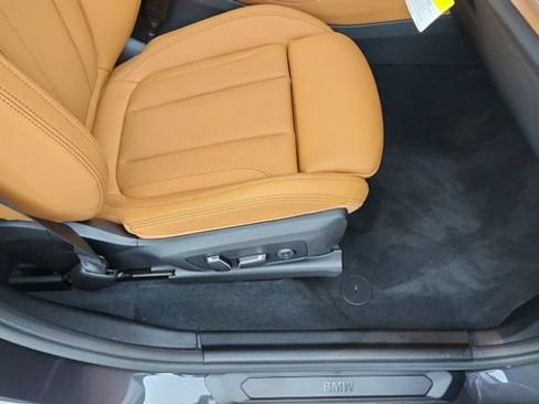 Used 2025 BMW X4 xDrive30i AWD/4WD image 23