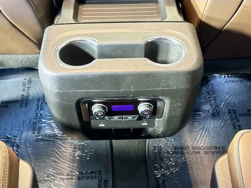 Used 2022 Chevrolet Tahoe High Country image 25