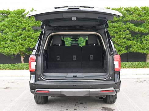 Used 2024 Ford Expedition XLT RWD image 7